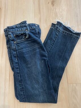 Zara Women's Dark Blue Straight Leg Jeans with Raw Hem